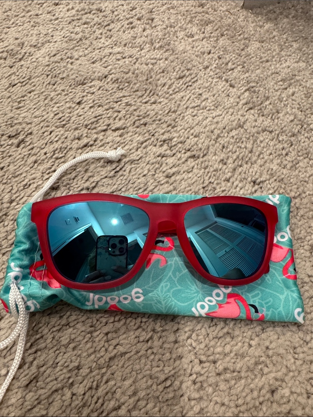 Red Frame Blue Lens Women’s Sunglasses - Picture 3 of 3